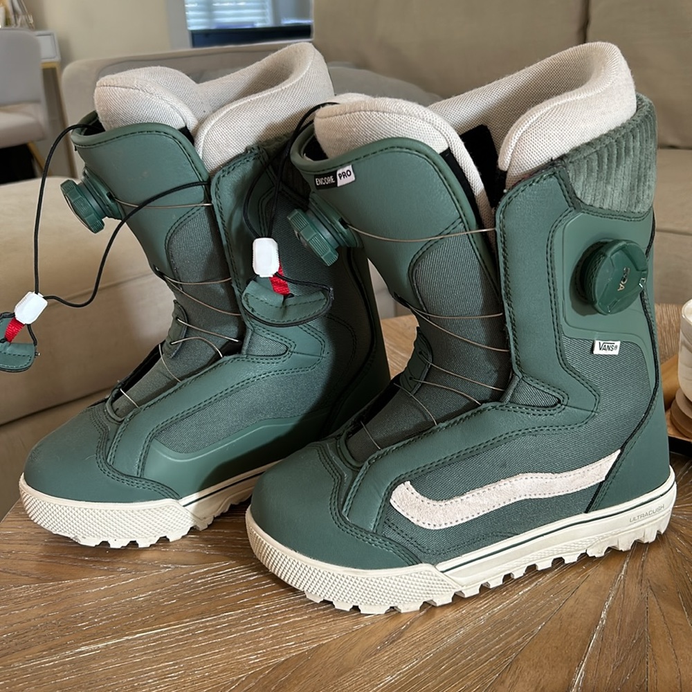 Vans Snowboarding Boots - Boa
